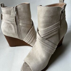 Journee Collection Sabeena Wedge Bootie